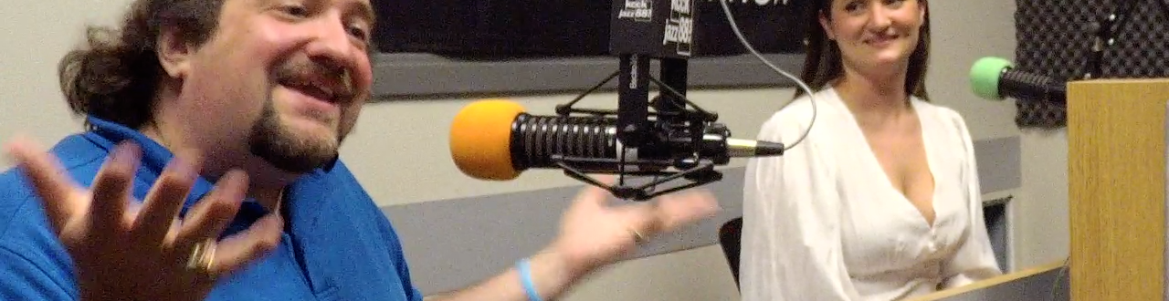 725