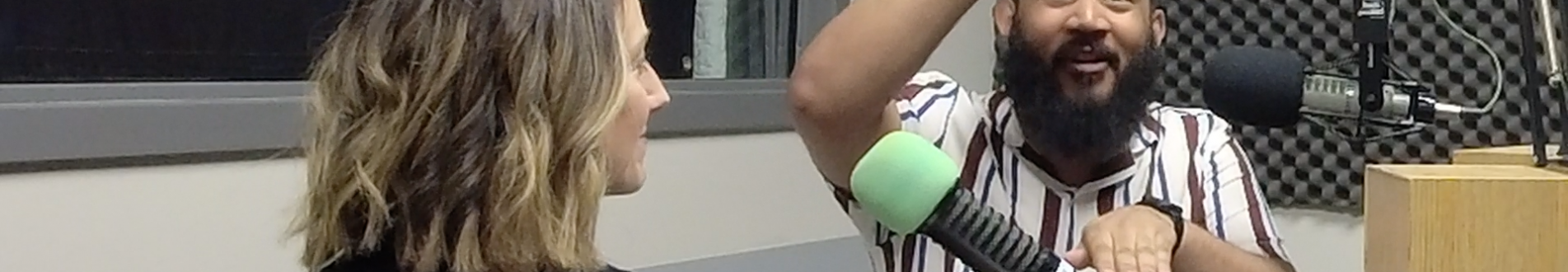 825