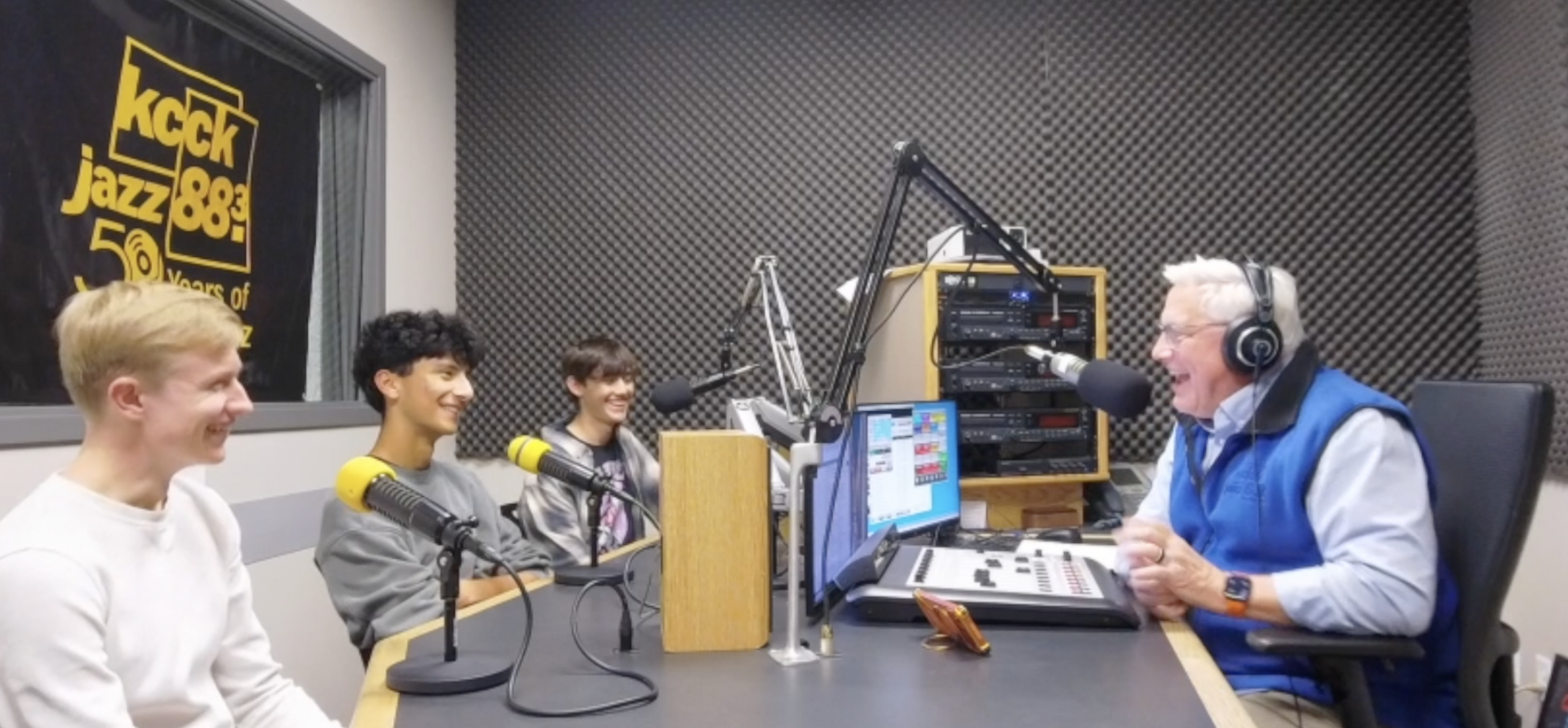 Culture Crawl 1141 “Gigs Are Kind of Fun”